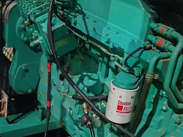 营山如何确定新的发电机组控制系统是否与原系统兼容？