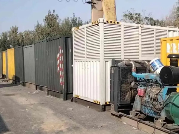 营山200KW柴油发电机机组每小时油耗是多少？